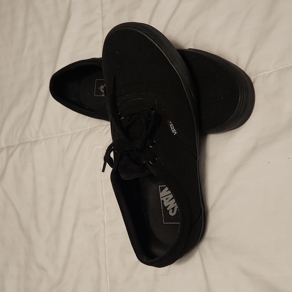 Vans - Picture 2 of 3